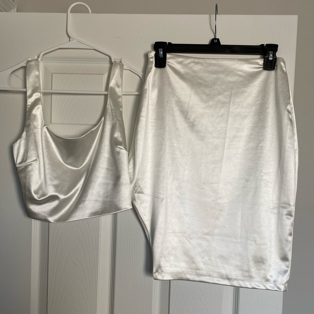 White shimmery crop top/skirt set